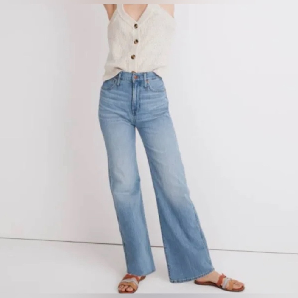 Madewell 11 inch high rise flare jeans